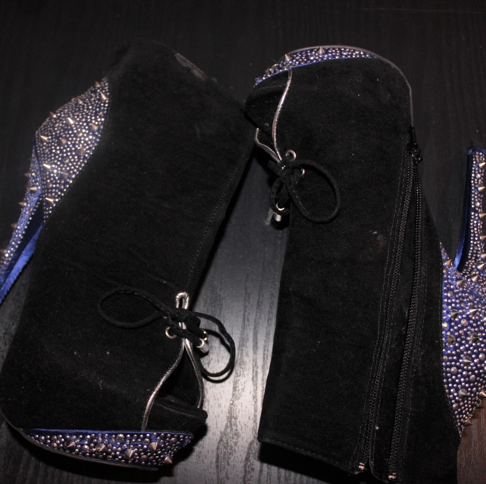Black/Blue/ Suede Studs ankle Booties heels